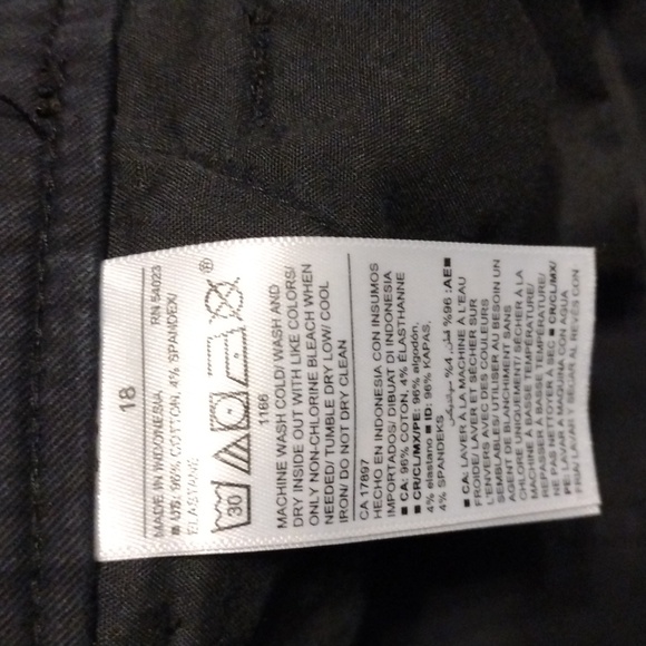 BOGO Old Navy black size 18 pants/jeans style front zipper - Picture 3 of 5